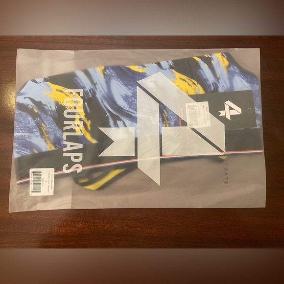 Fourlaps Circuit Sports Bra Twisted Acrylic Cerulean - Picture 6 of 6